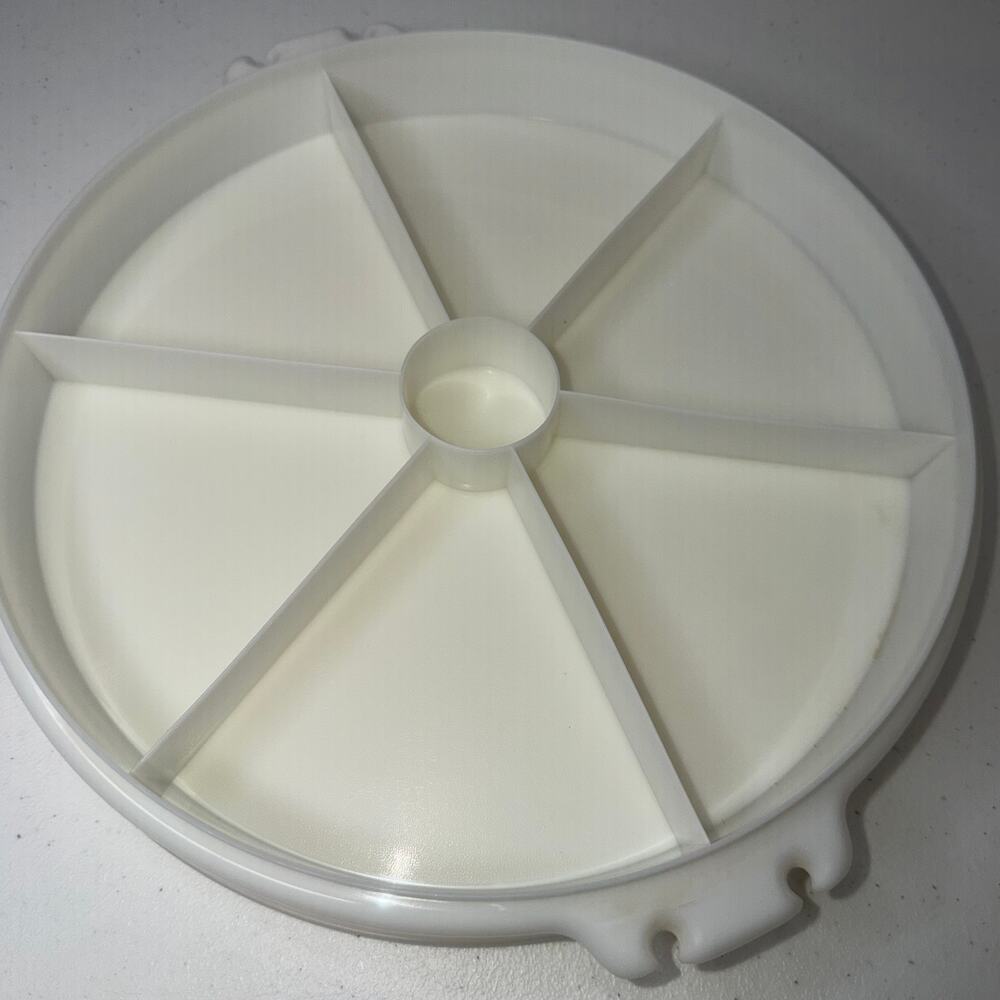 Tupperware Vegetable Tray & Top Vtg Picnic Storage Salad Bar Party Compartments